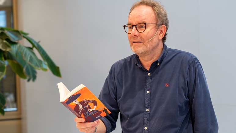 Krimilesung im Andreasturm – ein Abend voller Spannung, Witz und Charme